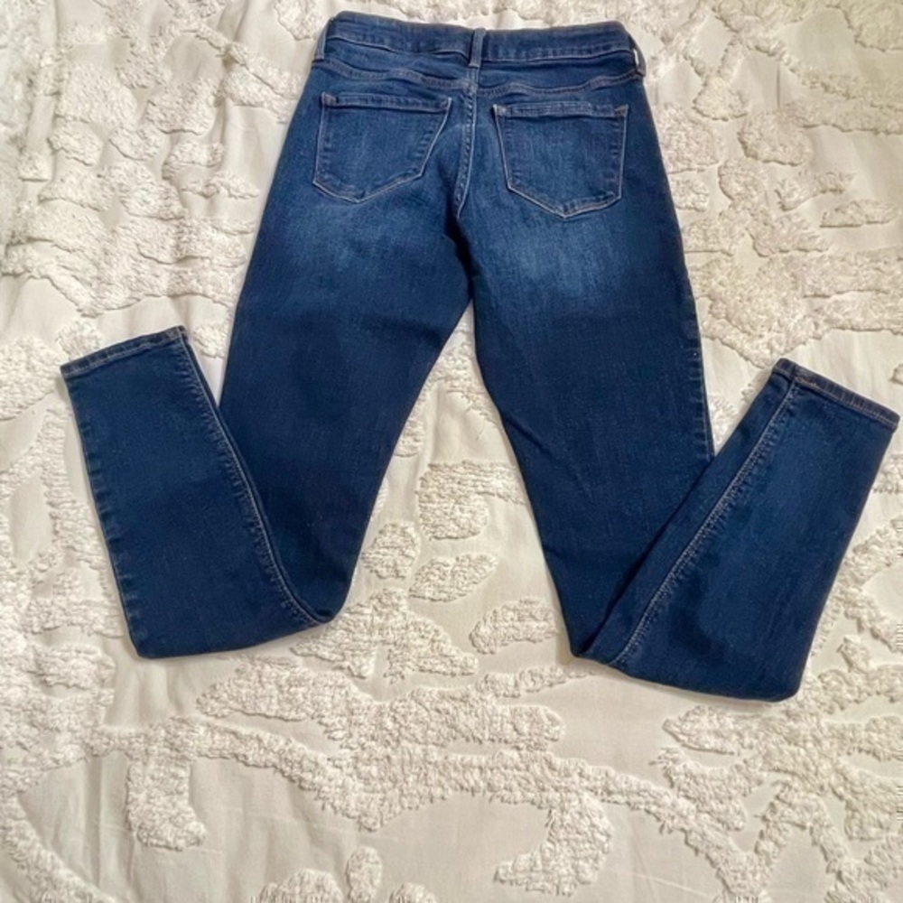 OLD NAVY DARK RINSE ROCKSTAR SUPER SKINNY MID-RISE SZ 2 - Picture 3 of 5